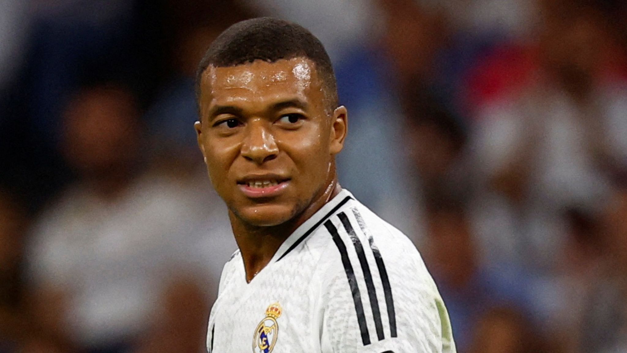 Mbappe: "Oyning eng yaxshi futbolchisi deb topilganimdan xursandman"