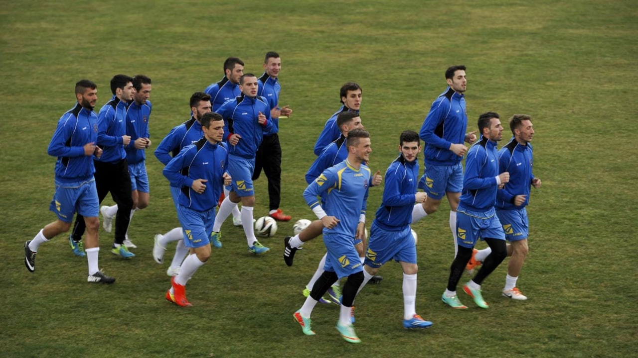 Kosovo futbolchilari axloqsizlik ko‘rsatishdi (foto)