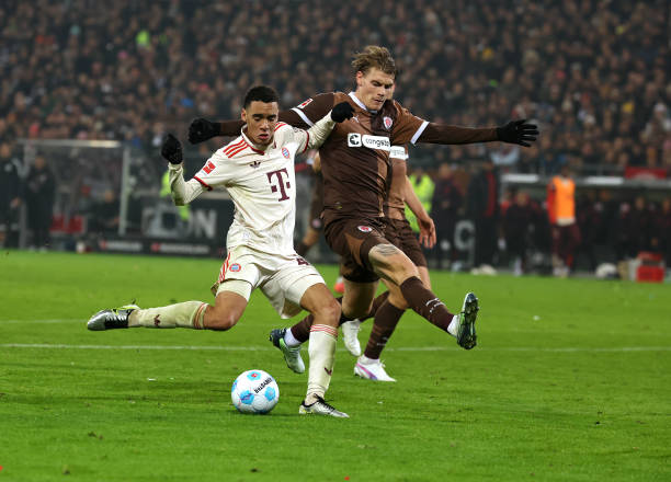 Bundesliga. "Sankt-Pauli" - "Bavariya" - 0:1 (videosharh)