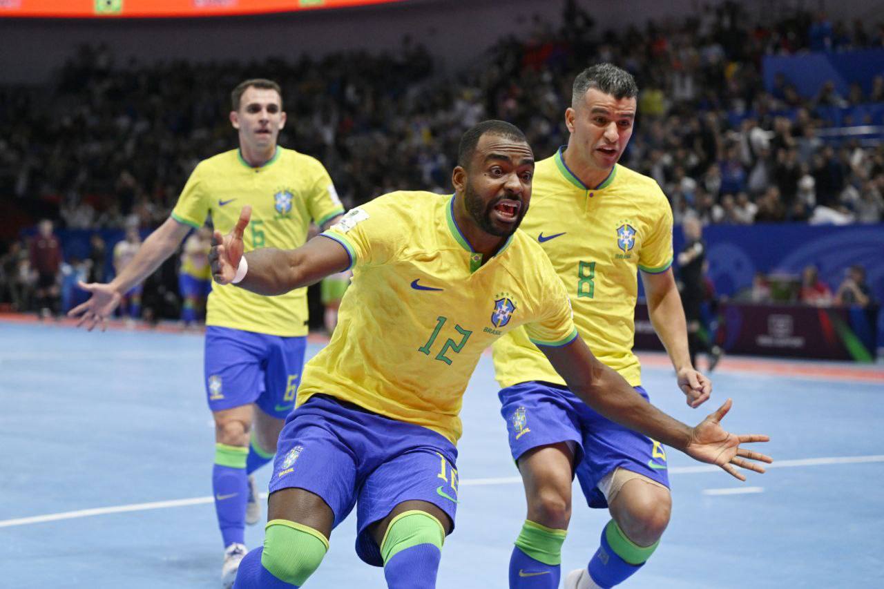 Futzal, final. Braziliya - Argentina - 2:1 (videosharh)